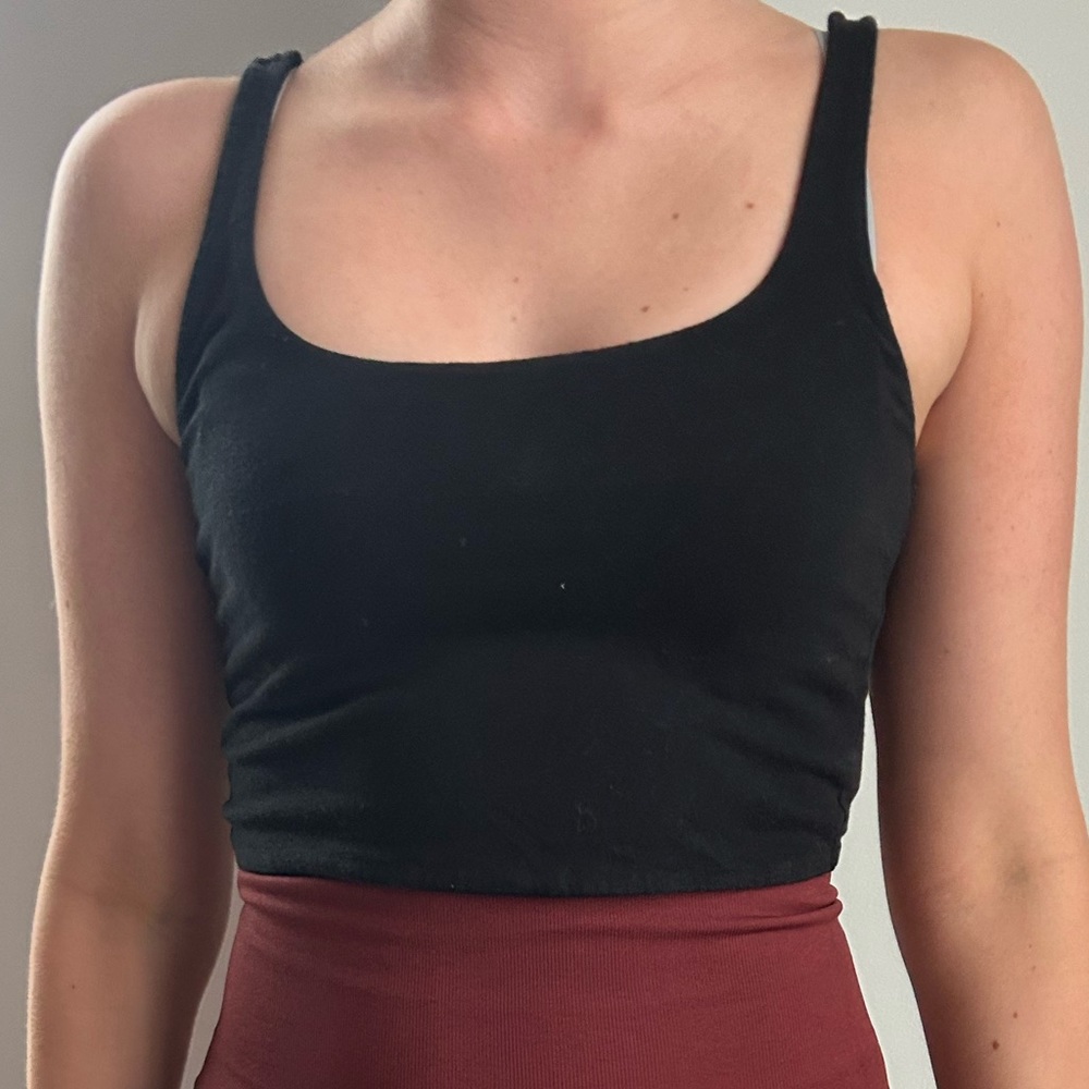 Black cropped tank top